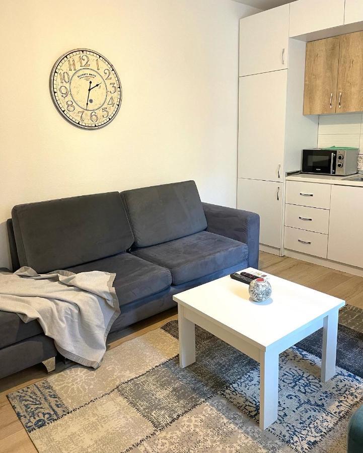 Apartment In The New Bazaar Of Tirana - Hana Blu Εξωτερικό φωτογραφία