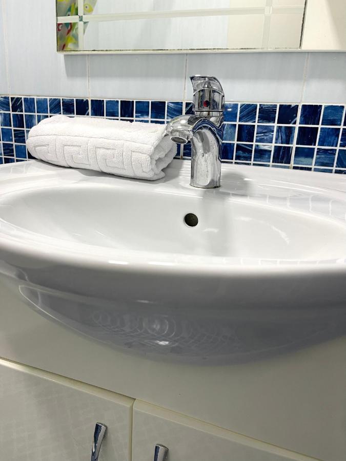 Apartment In The New Bazaar Of Tirana - Hana Blu Εξωτερικό φωτογραφία