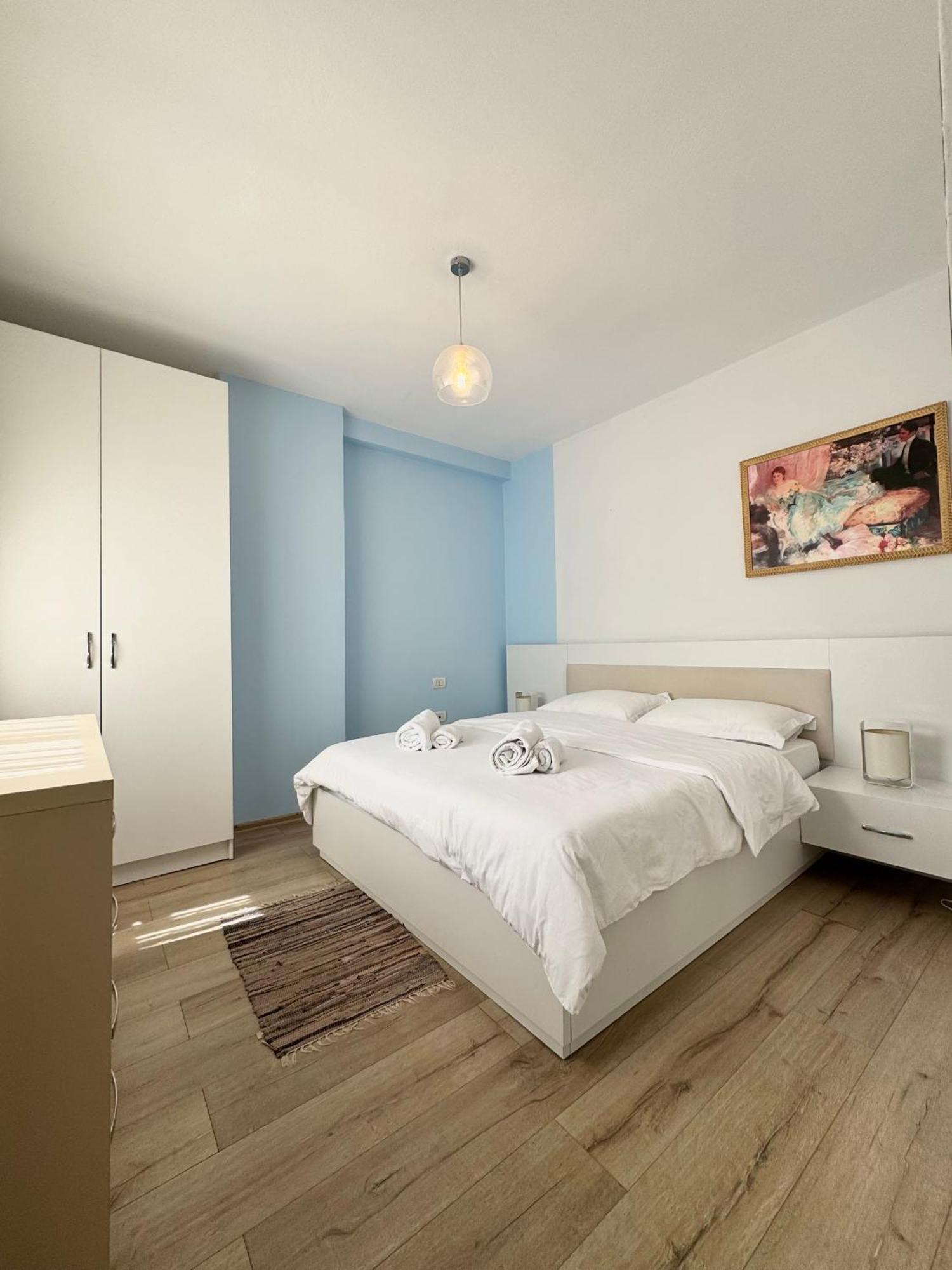 Apartment In The New Bazaar Of Tirana - Hana Blu Εξωτερικό φωτογραφία