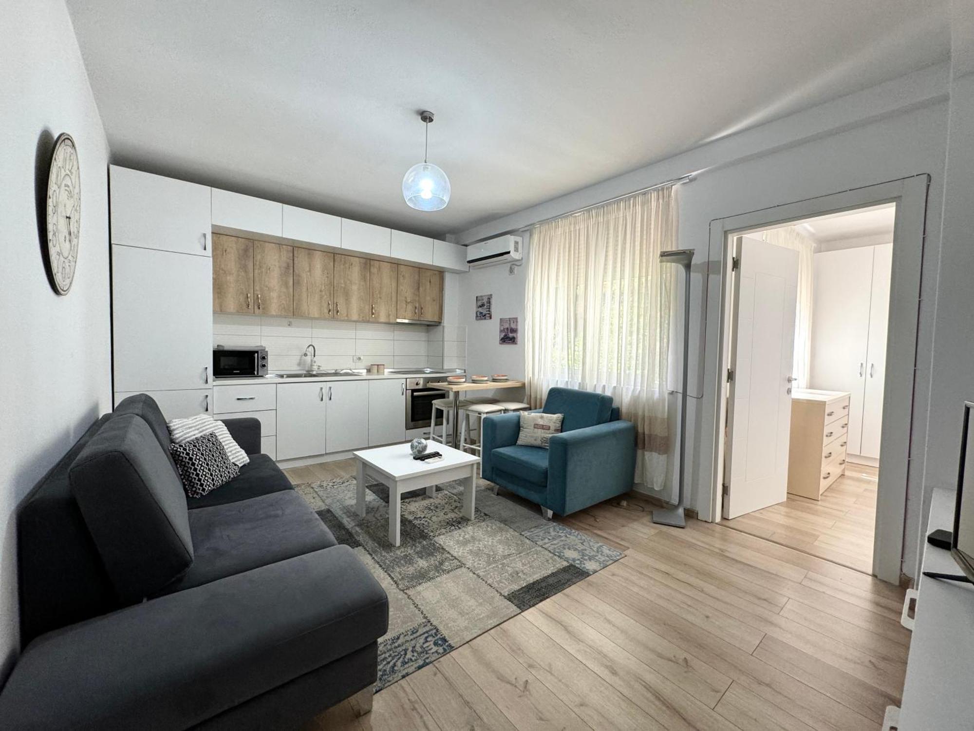 Apartment In The New Bazaar Of Tirana - Hana Blu Εξωτερικό φωτογραφία