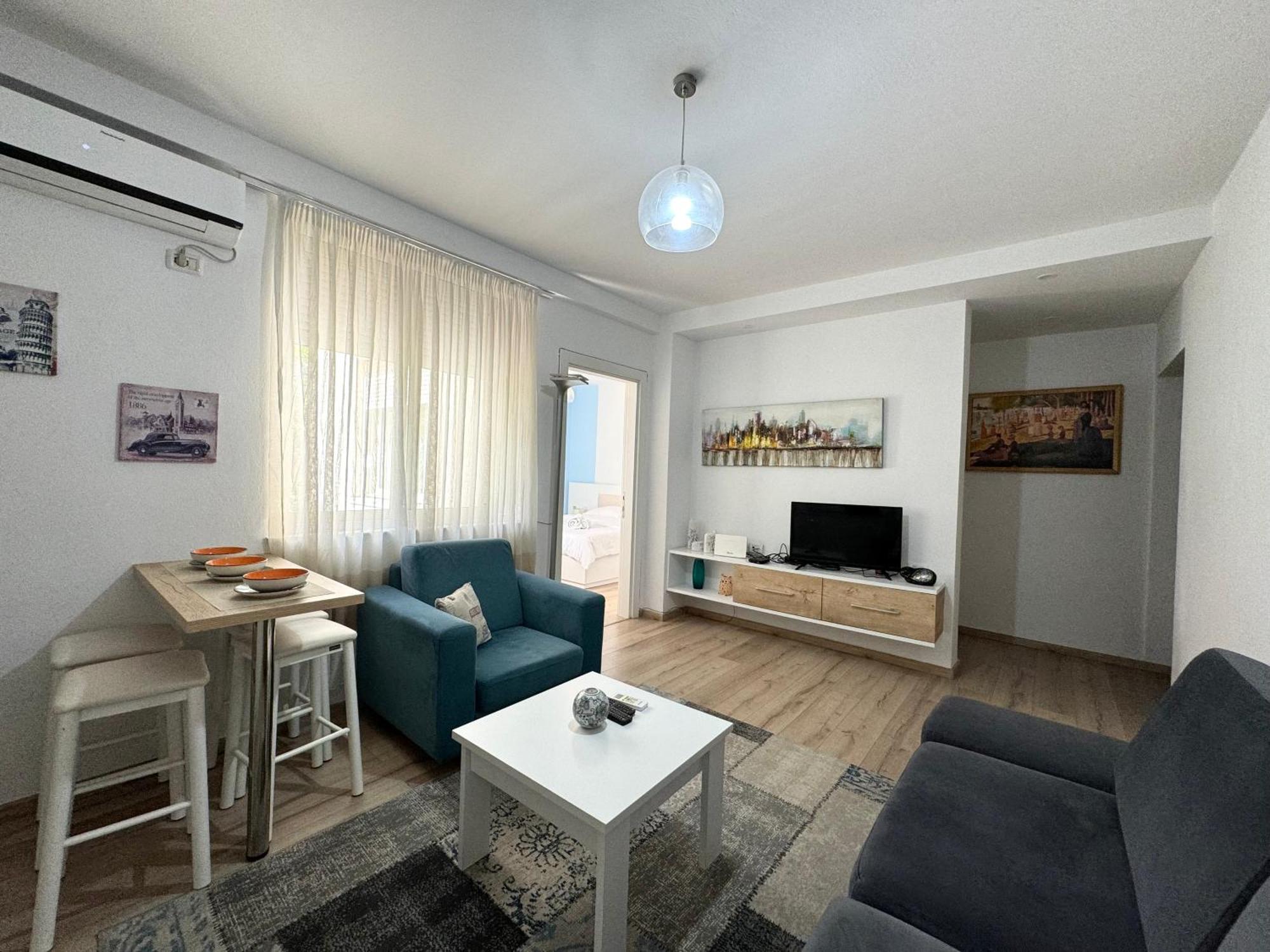 Apartment In The New Bazaar Of Tirana - Hana Blu Εξωτερικό φωτογραφία